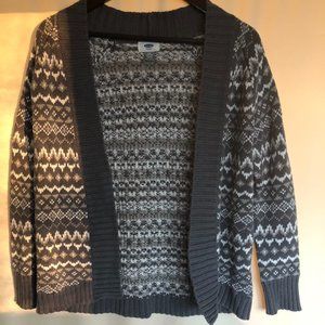 Old Navy Gray and White Pattern Sweater